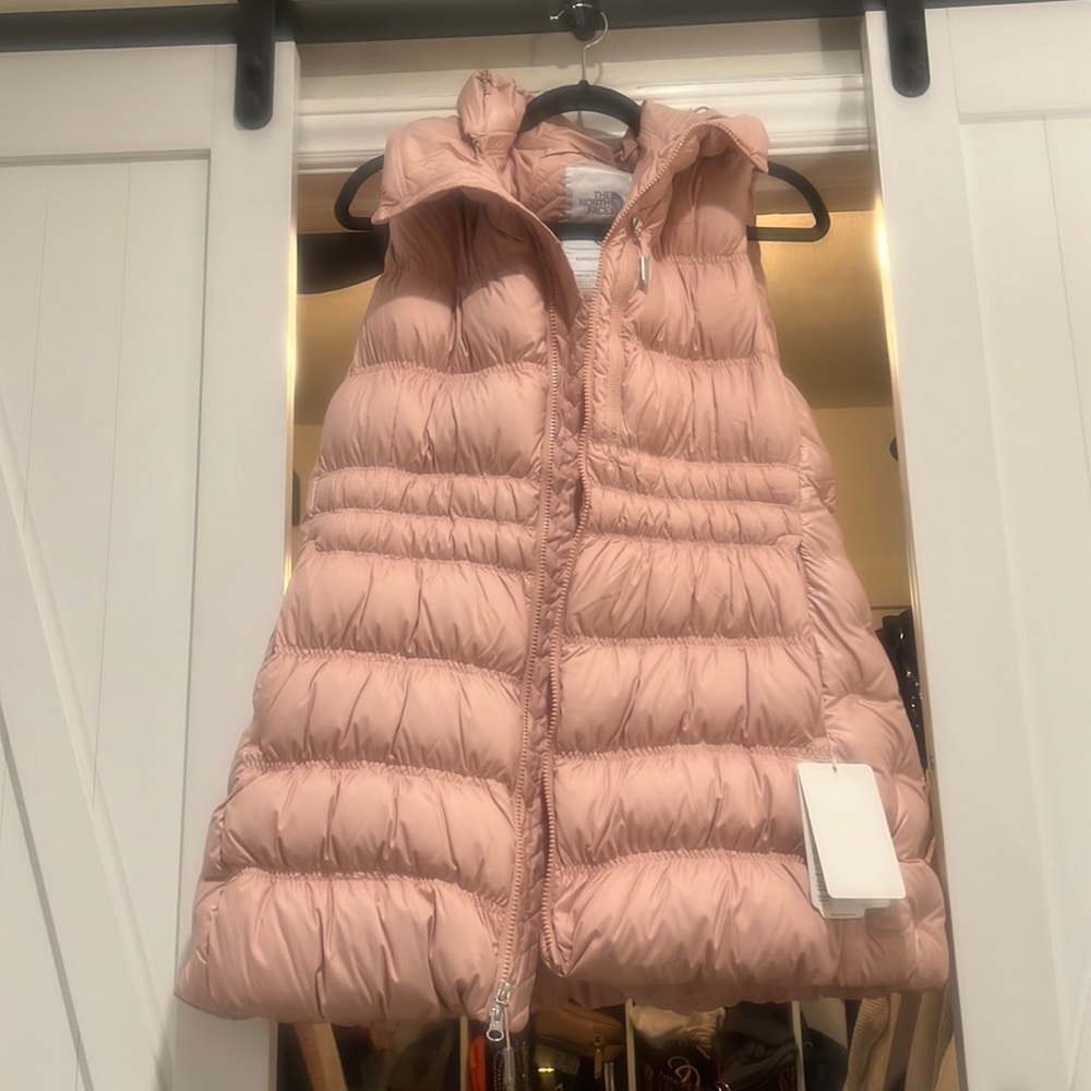 North Face down Vest w/ hood XL